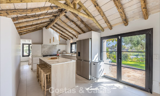 Encantadora villa rústica con confort moderno en venta en Guadalmina Alta, Marbella 798280 