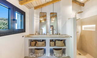 Encantadora villa rústica con confort moderno en venta en Guadalmina Alta, Marbella 798303 