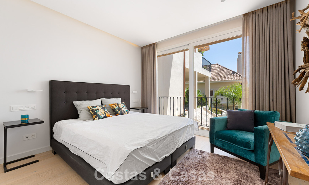Lujoso apartamento dúplex con 4 dormitorios en venta en un complejo residencial en Nueva Andalucía, Marbella 798406