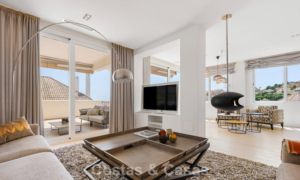 Lujoso apartamento dúplex con 4 dormitorios en venta en un complejo residencial en Nueva Andalucía, Marbella 798413
