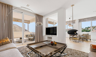 Lujoso apartamento dúplex con 4 dormitorios en venta en un complejo residencial en Nueva Andalucía, Marbella 798413 