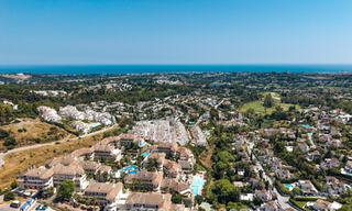 Lujoso apartamento dúplex con 4 dormitorios en venta en un complejo residencial en Nueva Andalucía, Marbella 798420 