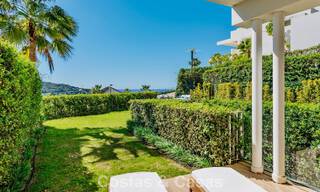 Apartamento dúplex de lujo con amplio jardín y vistas al mar en venta en Marbella - Benahavís 798367 