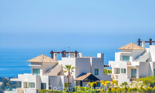 Apartamento dúplex de lujo con amplio jardín y vistas al mar en venta en Marbella - Benahavís 798374 