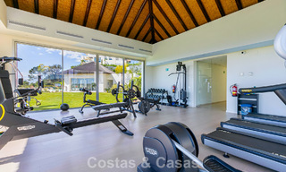 Apartamento dúplex de lujo con amplio jardín y vistas al mar en venta en Marbella - Benahavís 798379 
