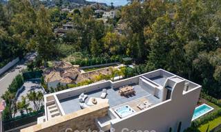 Villa de diseño avanzada en venta a pocos pasos del campo de golf, en el corazón de Nueva Andalucía, Marbella 798452 