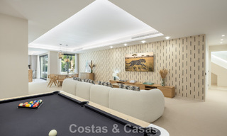 Villa de diseño avanzada en venta a pocos pasos del campo de golf, en el corazón de Nueva Andalucía, Marbella 798456 