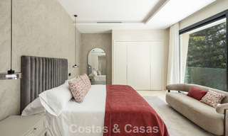 Villa de diseño avanzada en venta a pocos pasos del campo de golf, en el corazón de Nueva Andalucía, Marbella 798465 