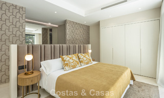 Villa de diseño avanzada en venta a pocos pasos del campo de golf, en el corazón de Nueva Andalucía, Marbella 798466 