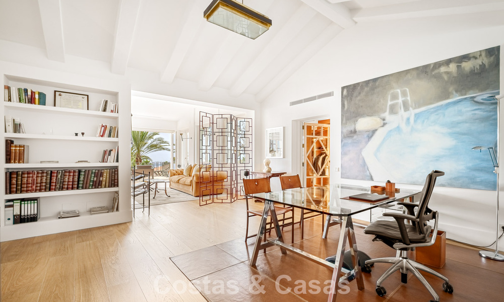 Majestuosa villa de lujo con estilo arquitectónico mediterráneo clásico en venta en Sierra Blanca, Marbella 798473