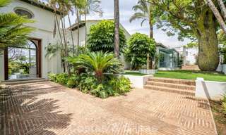 Majestuosa villa de lujo con estilo arquitectónico mediterráneo clásico en venta en Sierra Blanca, Marbella 798478 