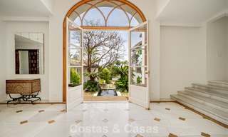 Majestuosa villa de lujo con estilo arquitectónico mediterráneo clásico en venta en Sierra Blanca, Marbella 798480 