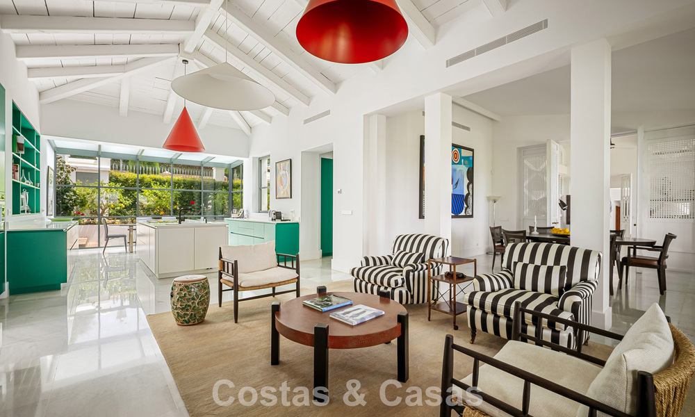 Majestuosa villa de lujo con estilo arquitectónico mediterráneo clásico en venta en Sierra Blanca, Marbella 798492