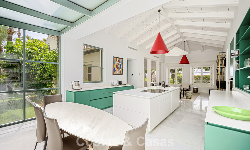 Majestuosa villa de lujo con estilo arquitectónico mediterráneo clásico en venta en Sierra Blanca, Marbella 798495