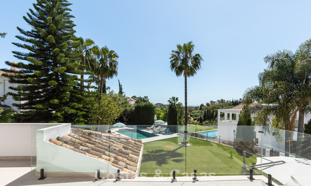 Impresionante villa moderna mediterránea totalmente renovada con vistas al mar en venta en Benahavís - Marbella 798530