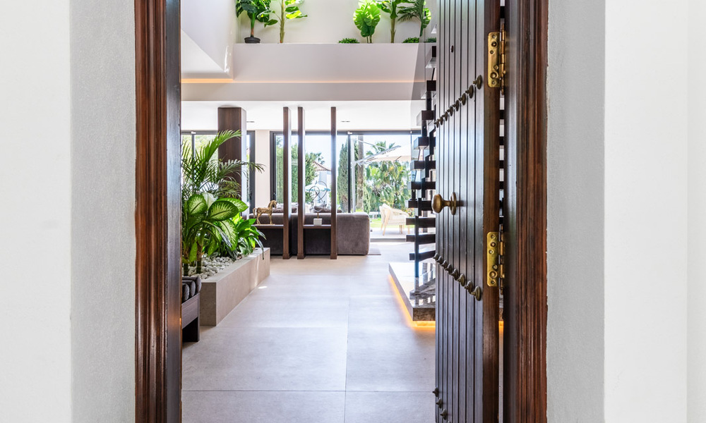 Impresionante villa moderna mediterránea totalmente renovada con vistas al mar en venta en Benahavís - Marbella 798534