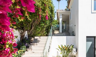 Impresionante villa moderna mediterránea totalmente renovada con vistas al mar en venta en Benahavís - Marbella 798535 