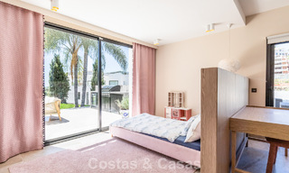 Impresionante villa moderna mediterránea totalmente renovada con vistas al mar en venta en Benahavís - Marbella 798540 