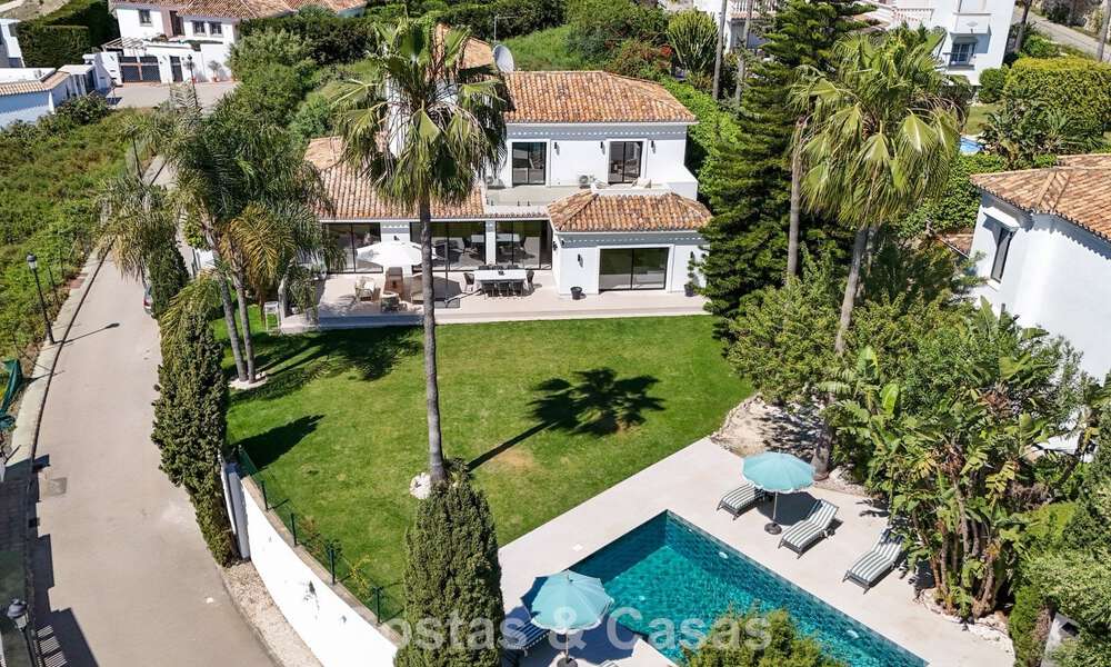Impresionante villa moderna mediterránea totalmente renovada con vistas al mar en venta en Benahavís - Marbella 798543