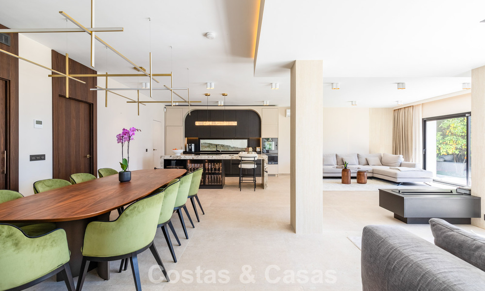 Impresionante villa moderna mediterránea totalmente renovada con vistas al mar en venta en Benahavís - Marbella 798552