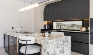 Impresionante villa moderna mediterránea totalmente renovada con vistas al mar en venta en Benahavís - Marbella 798554 