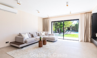 Impresionante villa moderna mediterránea totalmente renovada con vistas al mar en venta en Benahavís - Marbella 798557 