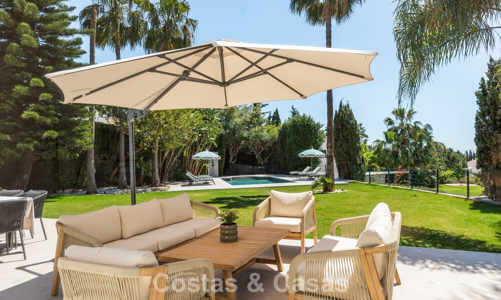 Impresionante villa moderna mediterránea totalmente renovada con vistas al mar en venta en Benahavís - Marbella 798570
