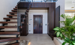 Impresionante villa moderna mediterránea totalmente renovada con vistas al mar en venta en Benahavís - Marbella 798571 