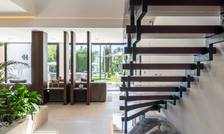 Impresionante villa moderna mediterránea totalmente renovada con vistas al mar en venta en Benahavís - Marbella 798573 