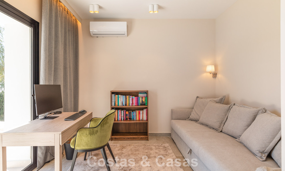 Impresionante villa moderna mediterránea totalmente renovada con vistas al mar en venta en Benahavís - Marbella 798581