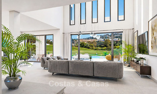 Villa de lujo lista para entrar a vivir, sofisticada y en primera línea de golf en La Cala Golf Resort, Mijas, Costa del Sol 798583 