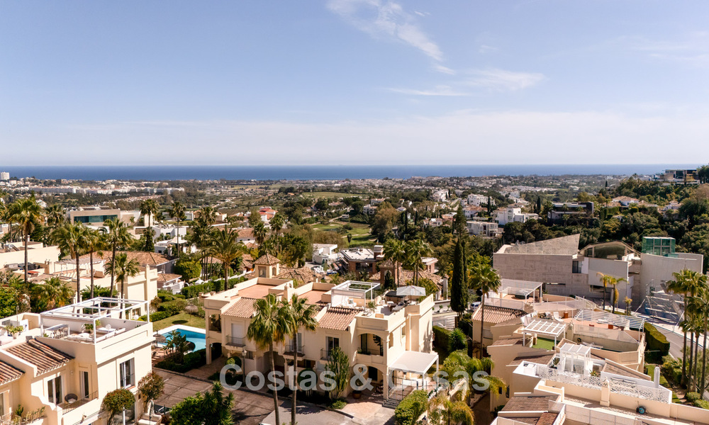 Lujosa casa de diseño con vistas panorámicas al mar en venta en La Quinta, Marbella - Benahavís 798610