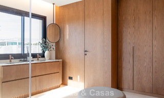 Lujosa casa de diseño con vistas panorámicas al mar en venta en La Quinta, Marbella - Benahavís 798618 