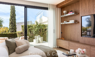Lujosa casa de diseño con vistas panorámicas al mar en venta en La Quinta, Marbella - Benahavís 798631 