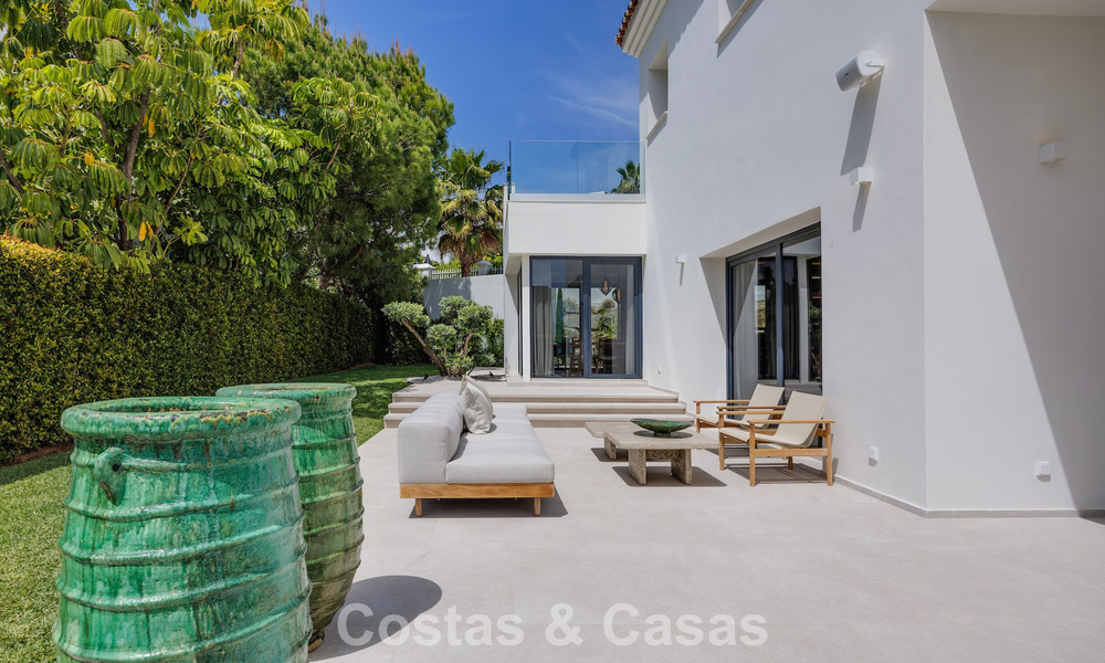 Villa de lujo, lista para entrar a vivir, de estilo contemporáneo mediterráneo en venta en una zona de golf de Marbella - Benahavís 798698