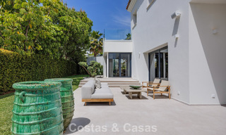 Villa de lujo, lista para entrar a vivir, de estilo contemporáneo mediterráneo en venta en una zona de golf de Marbella - Benahavís 798698 