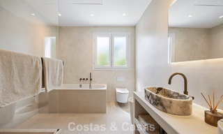 Villa de lujo, lista para entrar a vivir, de estilo contemporáneo mediterráneo en venta en una zona de golf de Marbella - Benahavís 798699 