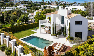 Villa de lujo, lista para entrar a vivir, de estilo contemporáneo mediterráneo en venta en una zona de golf de Marbella - Benahavís 798701 