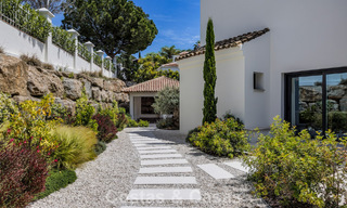 Villa de lujo, lista para entrar a vivir, de estilo contemporáneo mediterráneo en venta en una zona de golf de Marbella - Benahavís 798702 