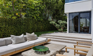 Villa de lujo, lista para entrar a vivir, de estilo contemporáneo mediterráneo en venta en una zona de golf de Marbella - Benahavís 798712 