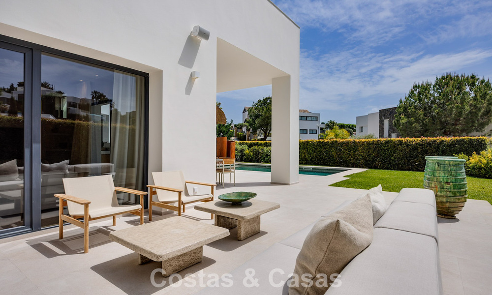 Villa de lujo, lista para entrar a vivir, de estilo contemporáneo mediterráneo en venta en una zona de golf de Marbella - Benahavís 798713