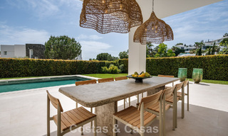 Villa de lujo, lista para entrar a vivir, de estilo contemporáneo mediterráneo en venta en una zona de golf de Marbella - Benahavís 798714 
