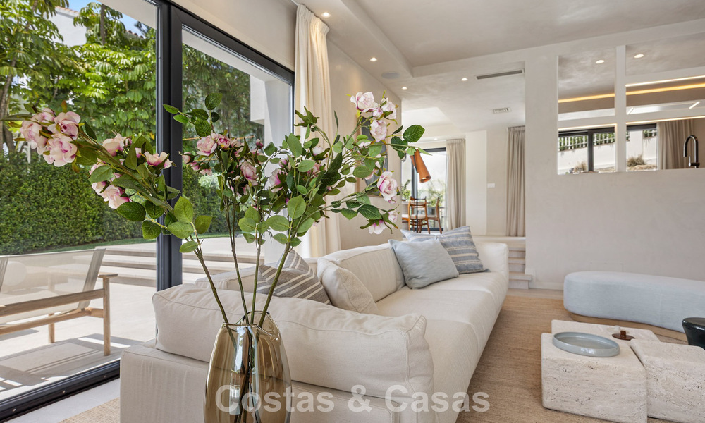 Villa de lujo, lista para entrar a vivir, de estilo contemporáneo mediterráneo en venta en una zona de golf de Marbella - Benahavís 798715