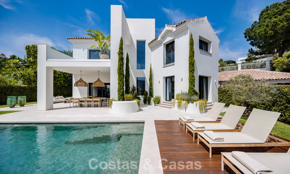 Villa de lujo, lista para entrar a vivir, de estilo contemporáneo mediterráneo en venta en una zona de golf de Marbella - Benahavís 798719