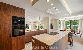 Villa de lujo, lista para entrar a vivir, de estilo contemporáneo mediterráneo en venta en una zona de golf de Marbella - Benahavís 798720 