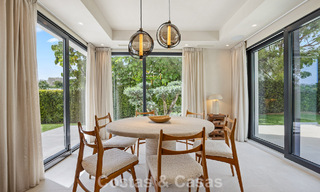 Villa de lujo, lista para entrar a vivir, de estilo contemporáneo mediterráneo en venta en una zona de golf de Marbella - Benahavís 798721 