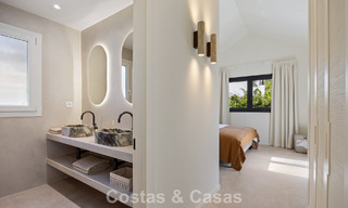 Villa de lujo, lista para entrar a vivir, de estilo contemporáneo mediterráneo en venta en una zona de golf de Marbella - Benahavís 798730 