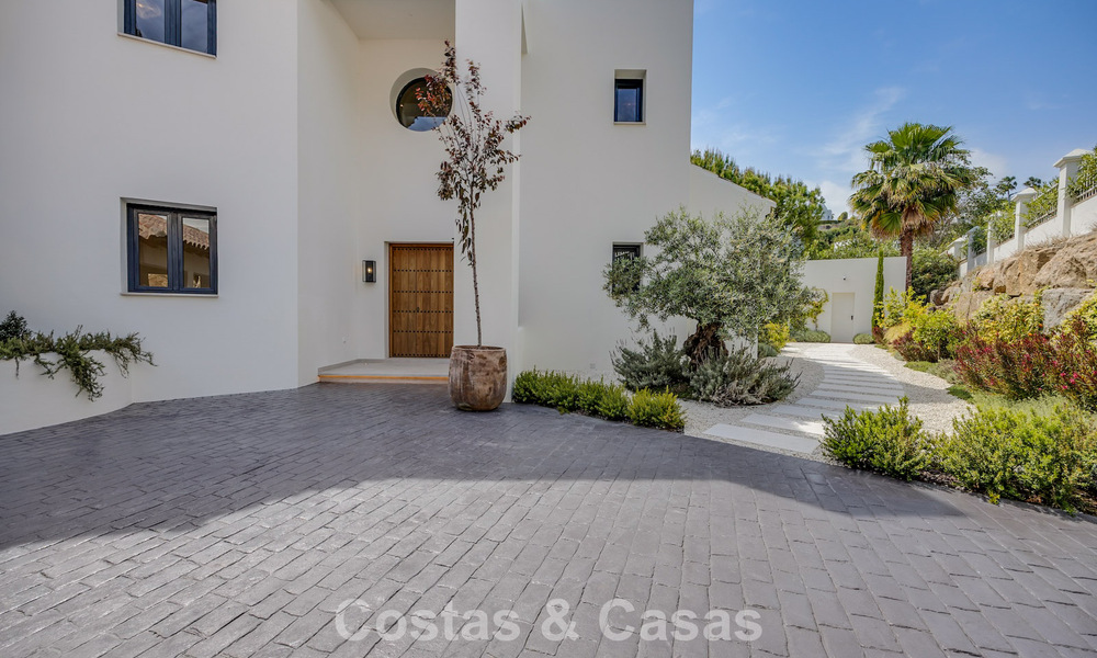 Villa de lujo, lista para entrar a vivir, de estilo contemporáneo mediterráneo en venta en una zona de golf de Marbella - Benahavís 798735