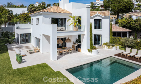 Villa de lujo, lista para entrar a vivir, de estilo contemporáneo mediterráneo en venta en una zona de golf de Marbella - Benahavís 798736