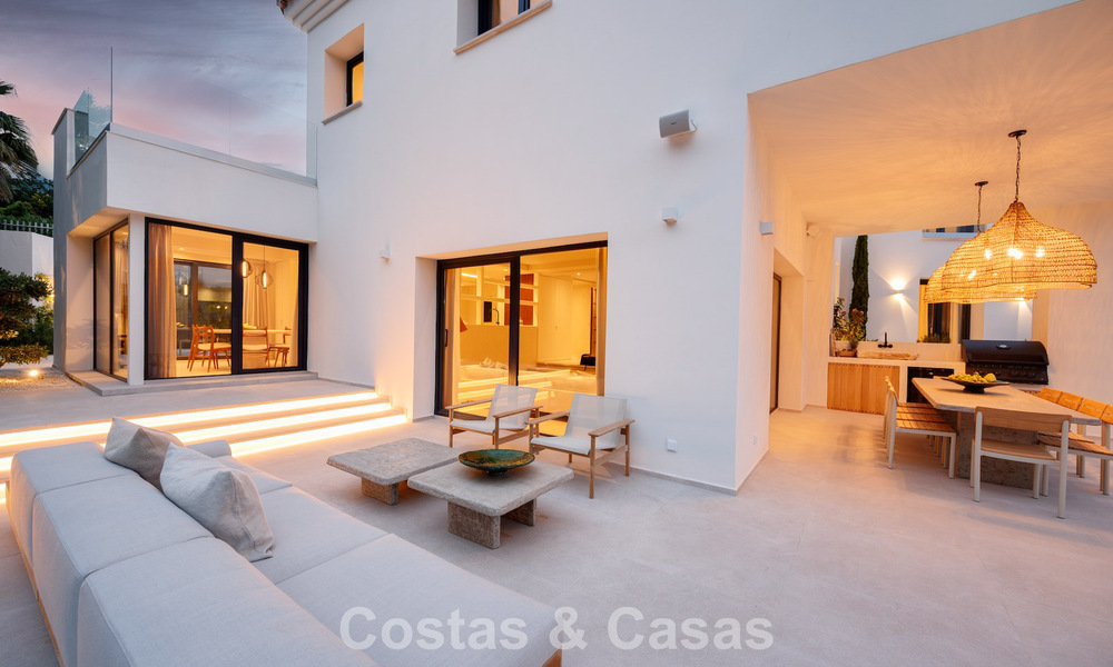 Villa de lujo, lista para entrar a vivir, de estilo contemporáneo mediterráneo en venta en una zona de golf de Marbella - Benahavís 798737